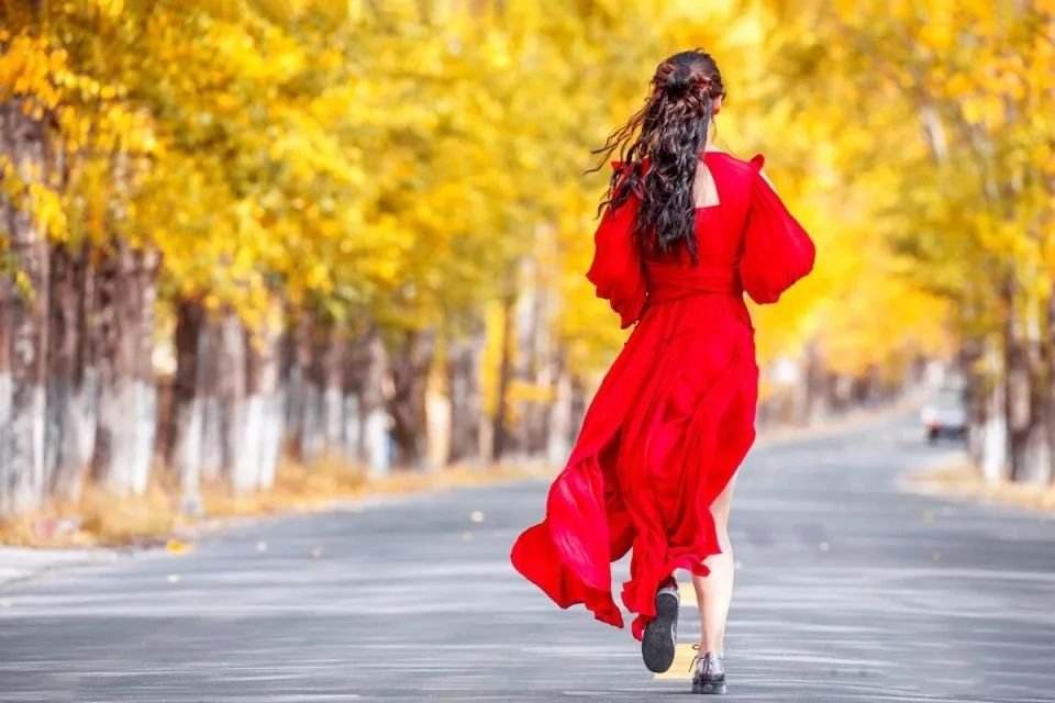 写给女儿的话简短温暖-给女儿正能量的话