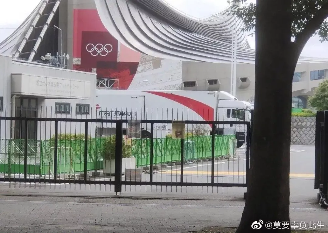 京牌沪牌现身东京街头-超高清转播车漂洋过海