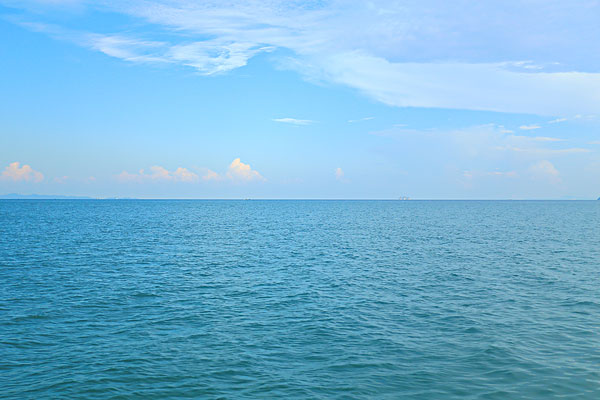 夏日海边的句子唯美短句-适合发圈的海边旅行语录