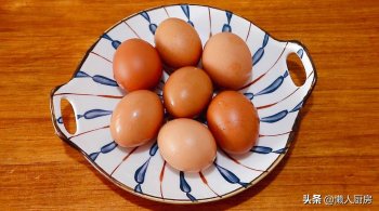 荷包蛋怎么煮(水煮荷包蛋的简单做法)