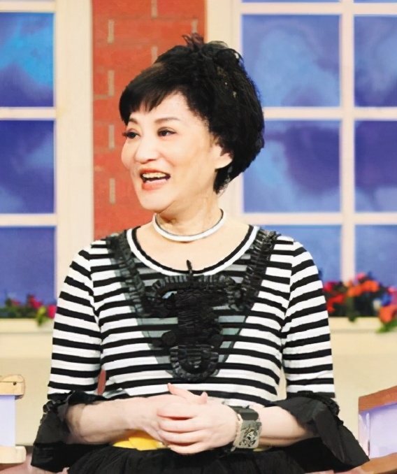 台湾综艺教母张小燕：“她的人生就是一部台湾演艺史”