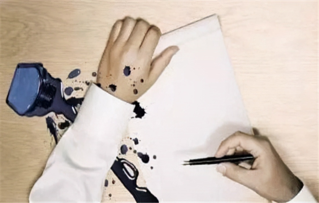 签字笔墨水弄到衣服上怎么洗 不同墨水的去除方法