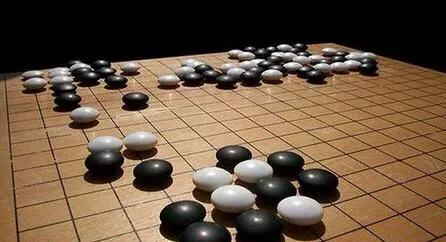 “棋如人生，人生如棋”：会下围棋的孩子，会收获什么？