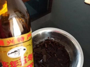 阿胶块怎么熬制方法(阿胶糕的做法教程)