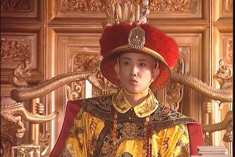 康熙帝的生母佟佳氏，是一位汉人，她当初凭借什么能够入宫为妃