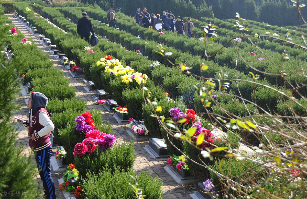 清明节、中元节、寒衣节上坟的时间问题