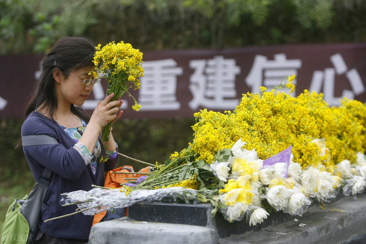 清明节、中元节、寒衣节上坟的时间问题