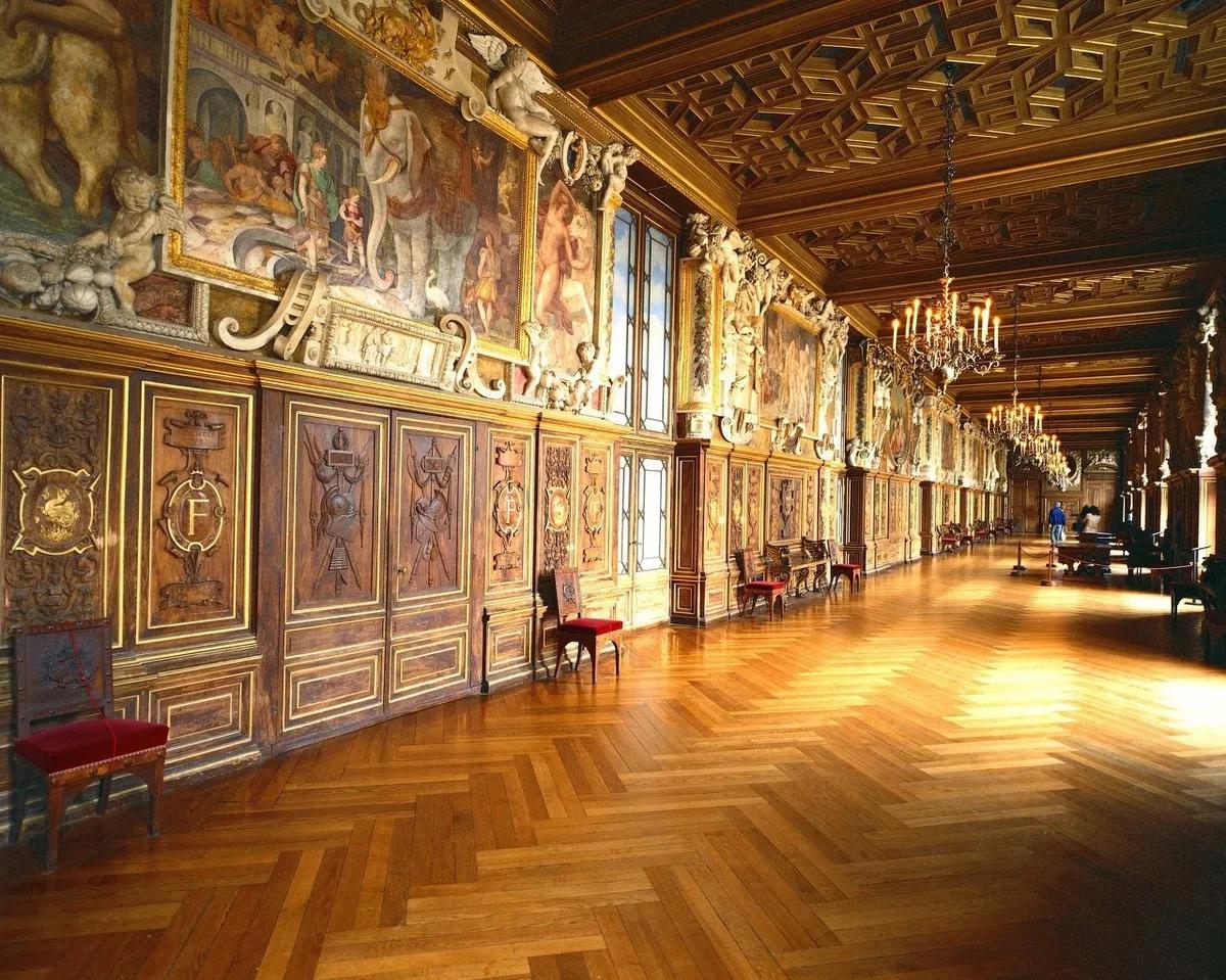 法国卢浮宫