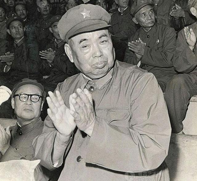 1959年闹粮荒，许世友令尤太忠“偷调”军粮赈灾：万一出事我兜着