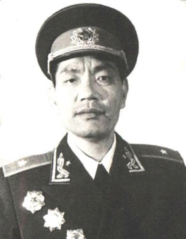 1959年闹粮荒，许世友令尤太忠“偷调”军粮赈灾：万一出事我兜着