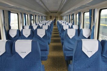 火车上靠窗的位置一般是几号（动车和火车的座位分布）