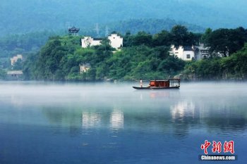 桃花潭在哪里(泾县桃花潭景区景点介绍)