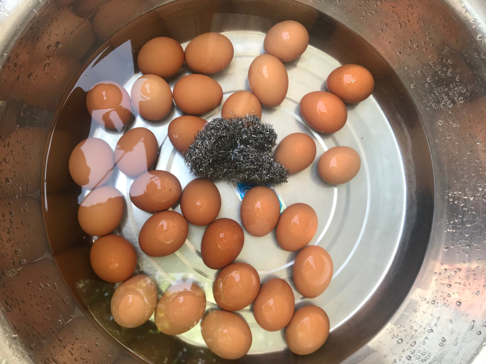 家庭懒人腌鸡蛋的方法，适合新手学，28天个个流油起沙，咸香入味