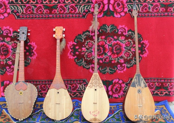 哈萨克族乐器冬不拉的传说