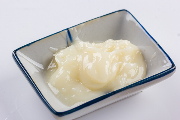 外国人常吃的“黄油”，是什么油？为何我国很少吃？对身体好吗？