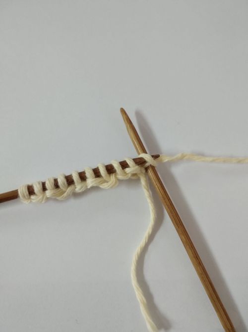 粗毛线手工编织围巾教程，简单美观，高清图解说明