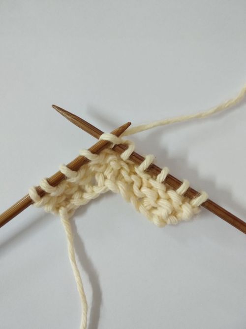 粗毛线手工编织围巾教程，简单美观，高清图解说明