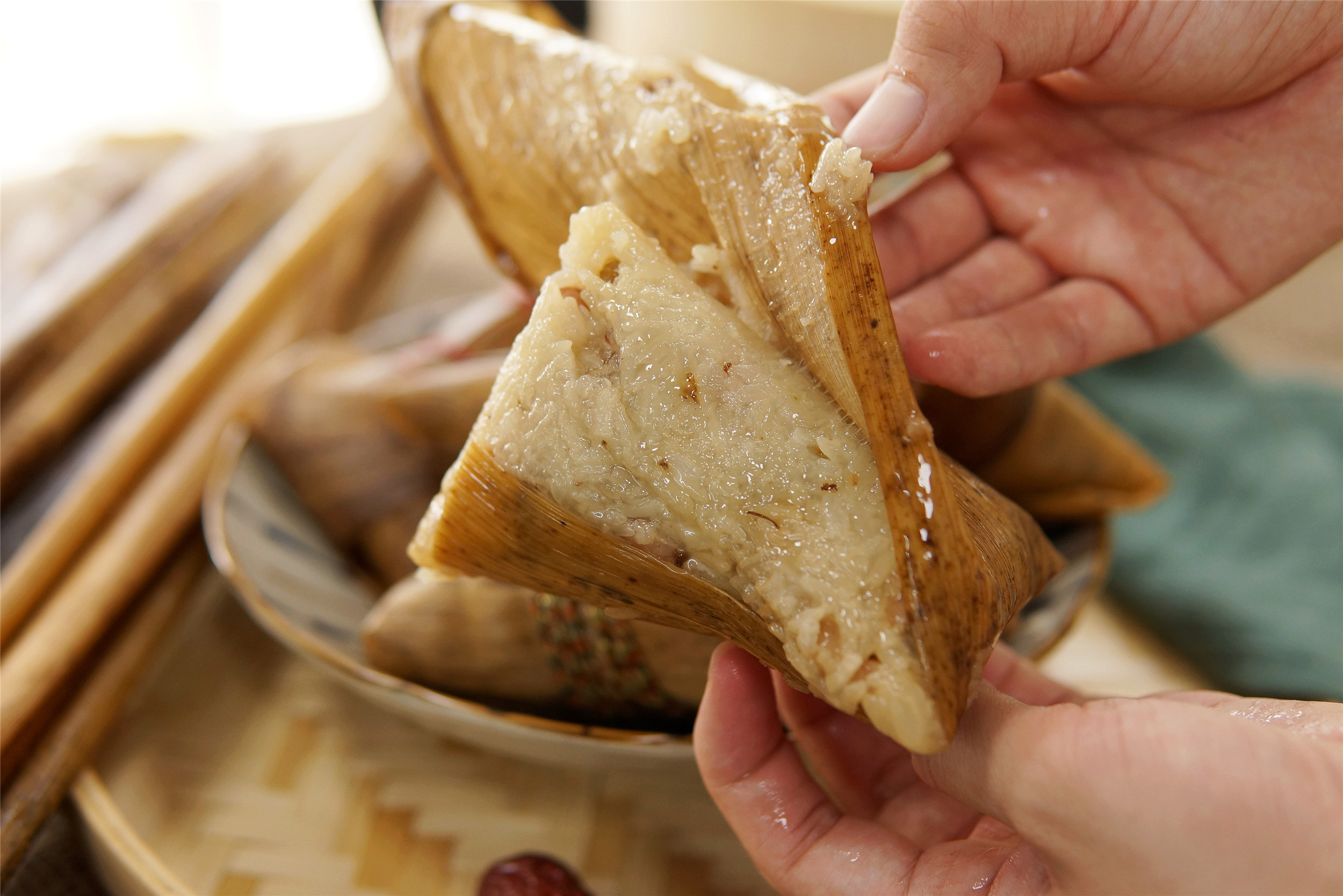 端午煮粽子，用热水还是冷水？煮多长时间？粽子更好吃的5个诀窍