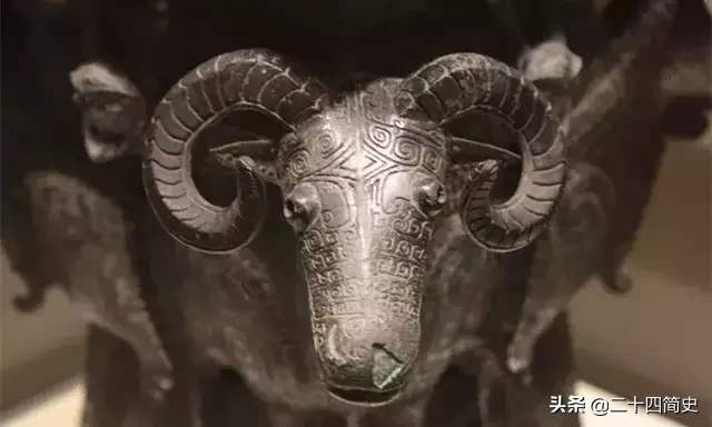 四羊方尊，1938年出土于湖南宁乡县黄材镇月山铺转耳仑的山腰