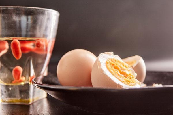 鸡蛋在冰箱里可以保存多久（鸡蛋正确的保存方法）