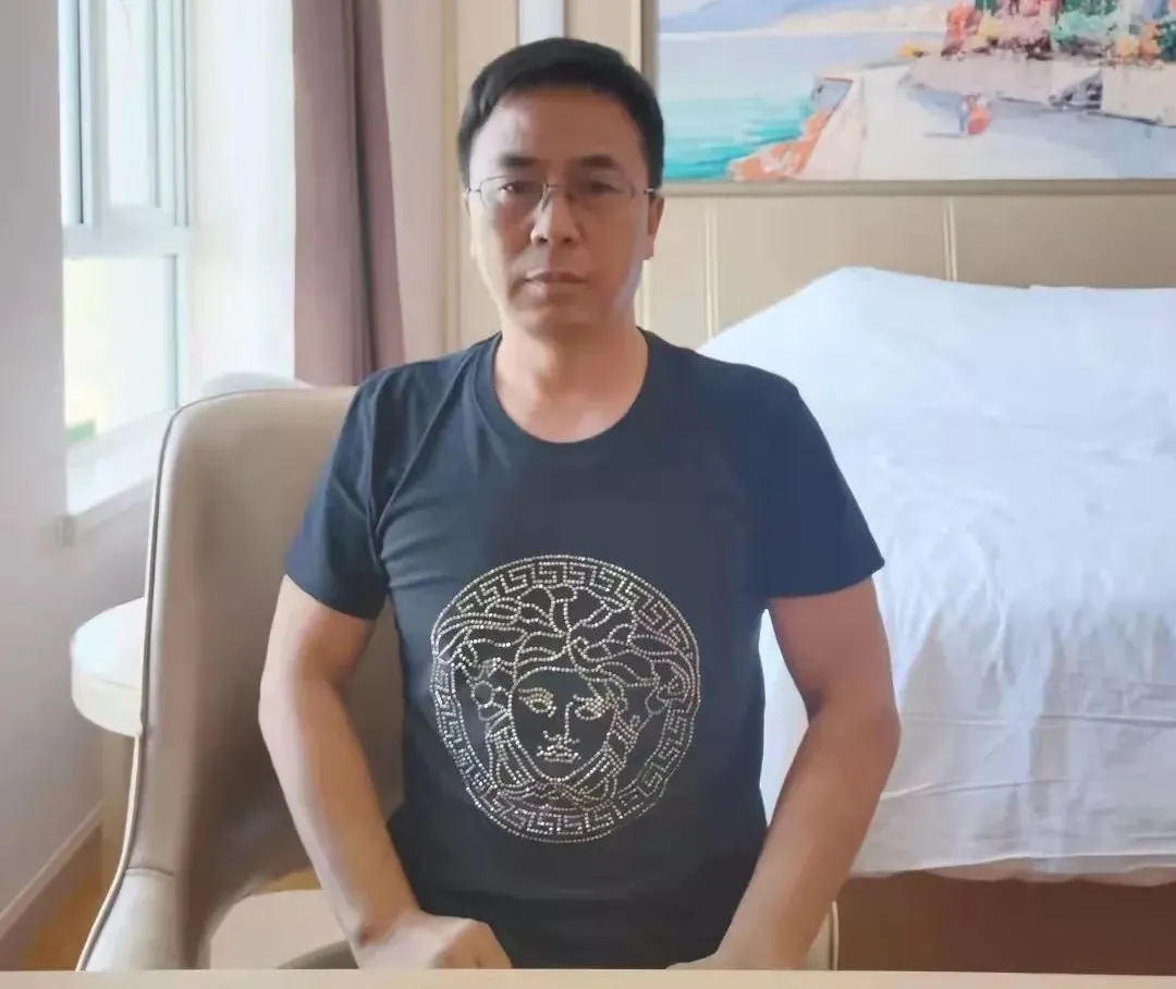 宁夏司机一再坚持带旅行团做核酸(为该司机点赞)