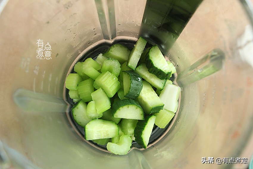 芹菜怎么榨汁（芹菜榨汁的方法和功效）