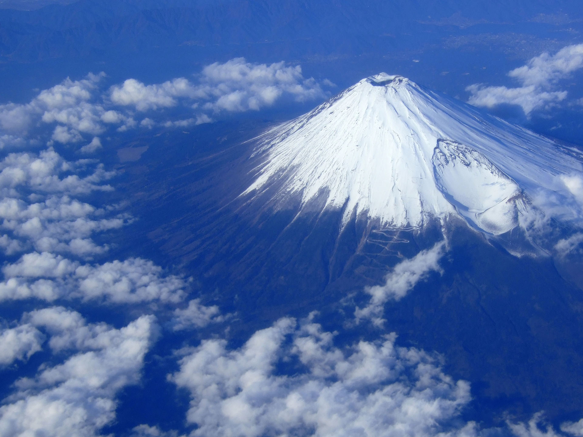 富士山是活火山吗（富士山的地理特征）