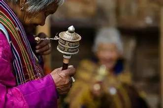 藏族有什么文化（藏族的传统文化习俗）