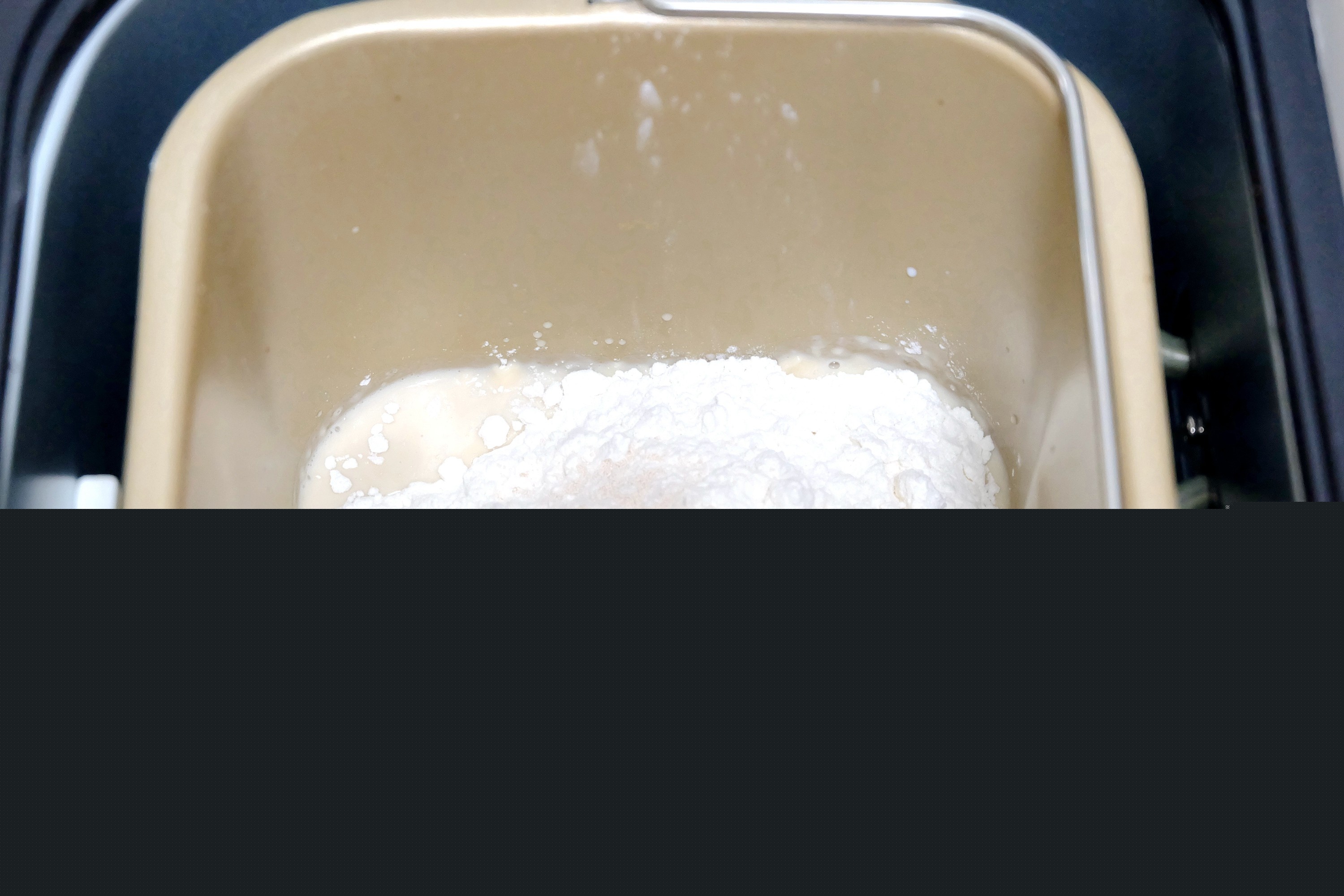 怎样用面包机做面包（面包机做面包的教程）