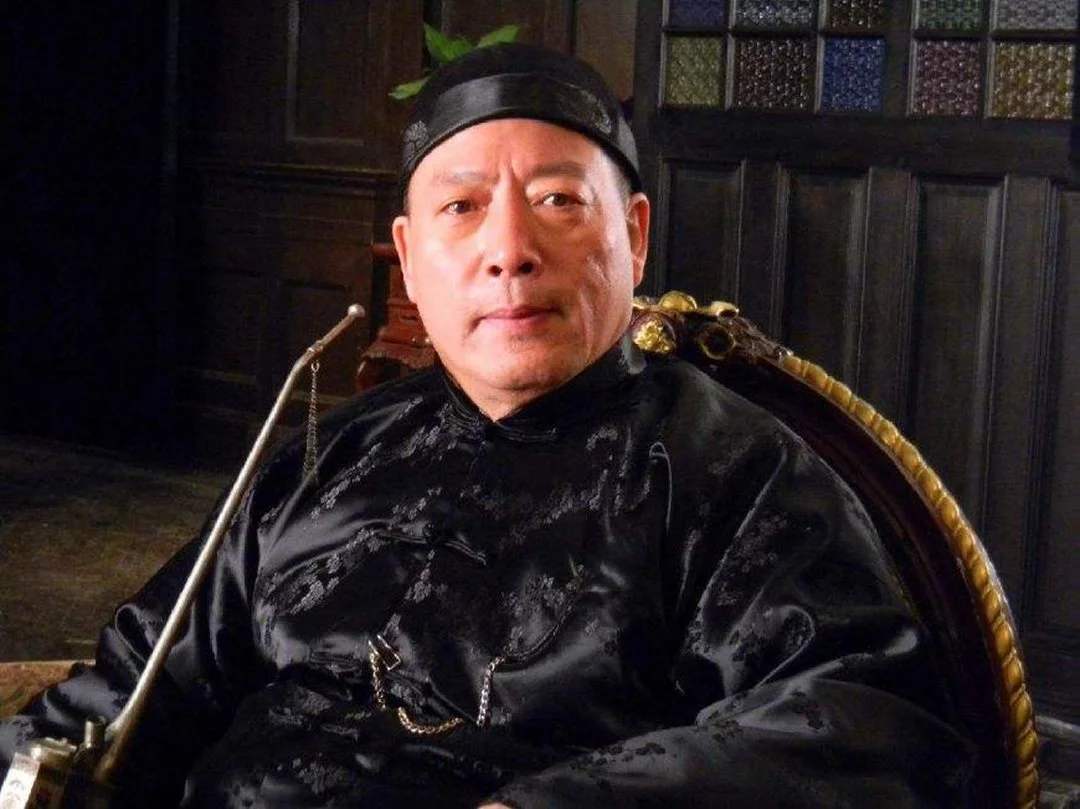 黄金荣简介_黄金荣个人资料
