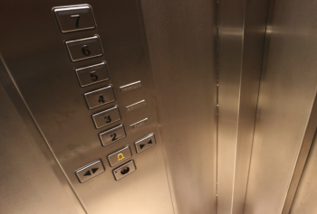 梦到电梯什么意思_梦到电梯的征兆