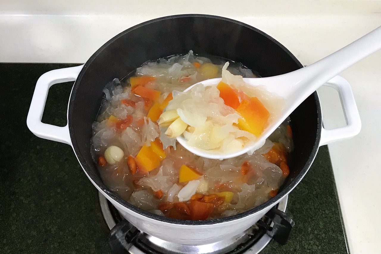 木瓜银耳汤怎么做_木瓜银耳汤的做法和营养价值