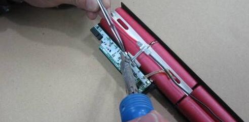 笔记本电池更换电芯怎么更换_笔记本电池更换电芯方法