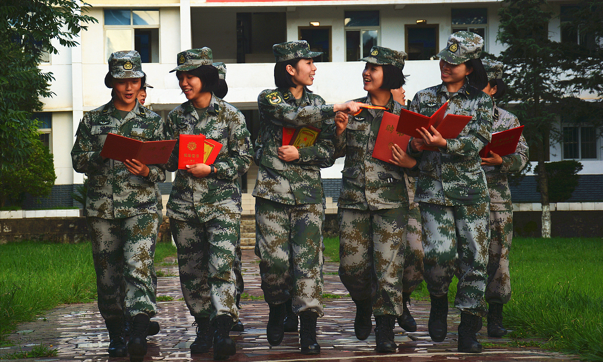 女兵身高条件是多少_女兵招收的条件和流程