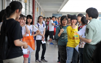 女兵身高条件是多少_女兵招收的条件和流程