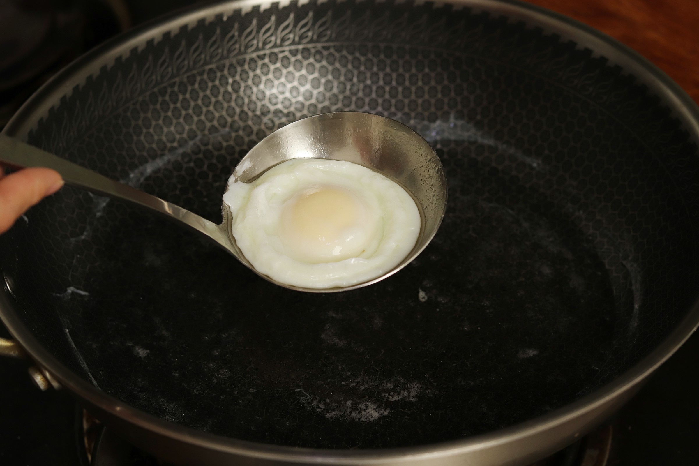 荷包蛋怎么煮_煮荷包蛋的技巧