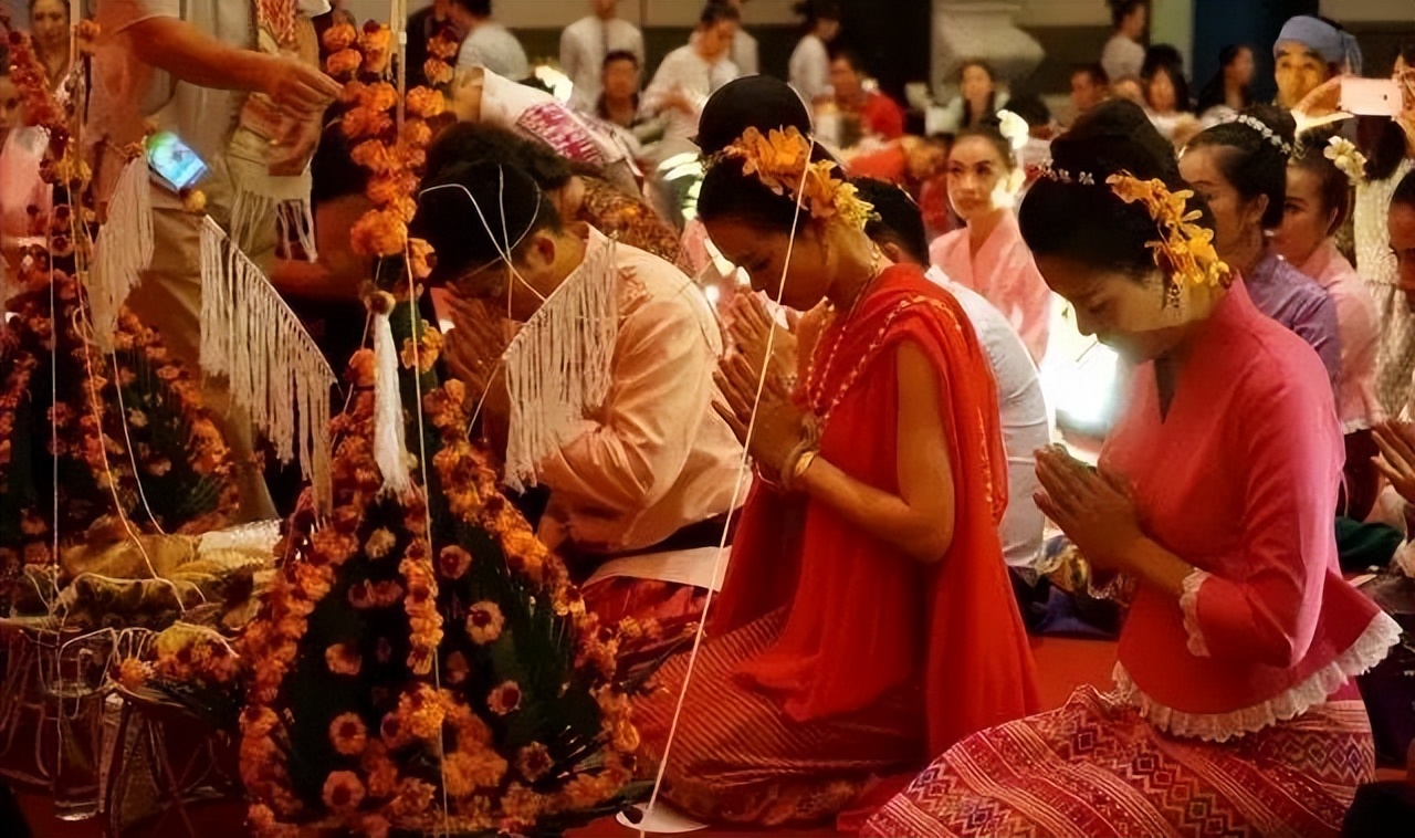 傣族的资料_傣族的传统习俗和美食