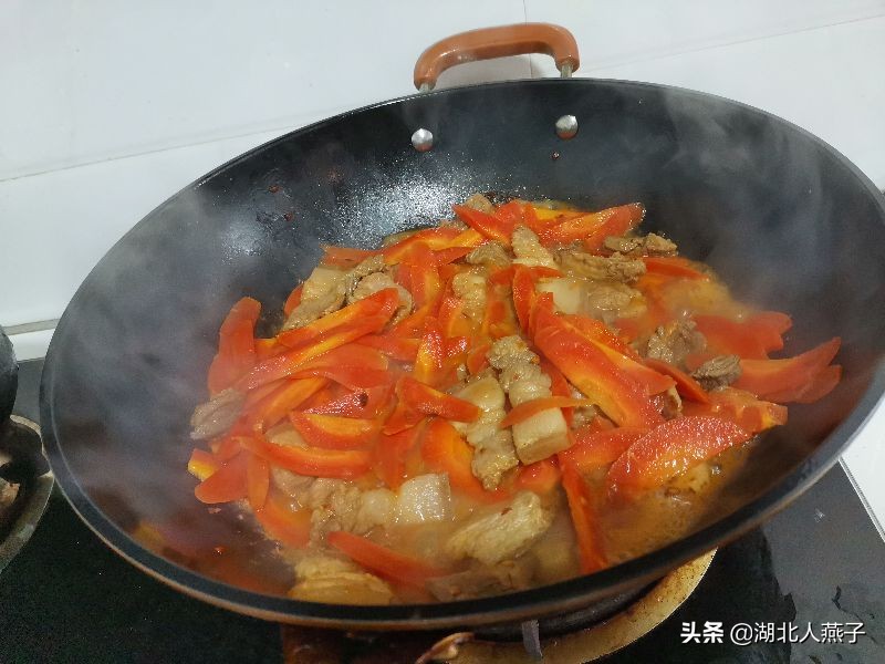 胡萝卜炒肉怎样做好吃_好吃又美味的胡萝卜炒肉教程
