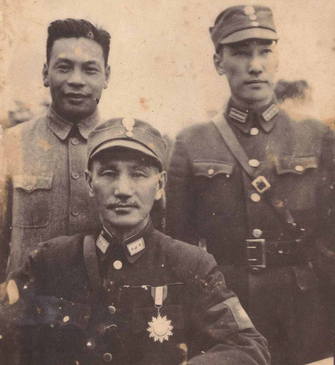 蒋纬国是谁_蒋纬国的身世