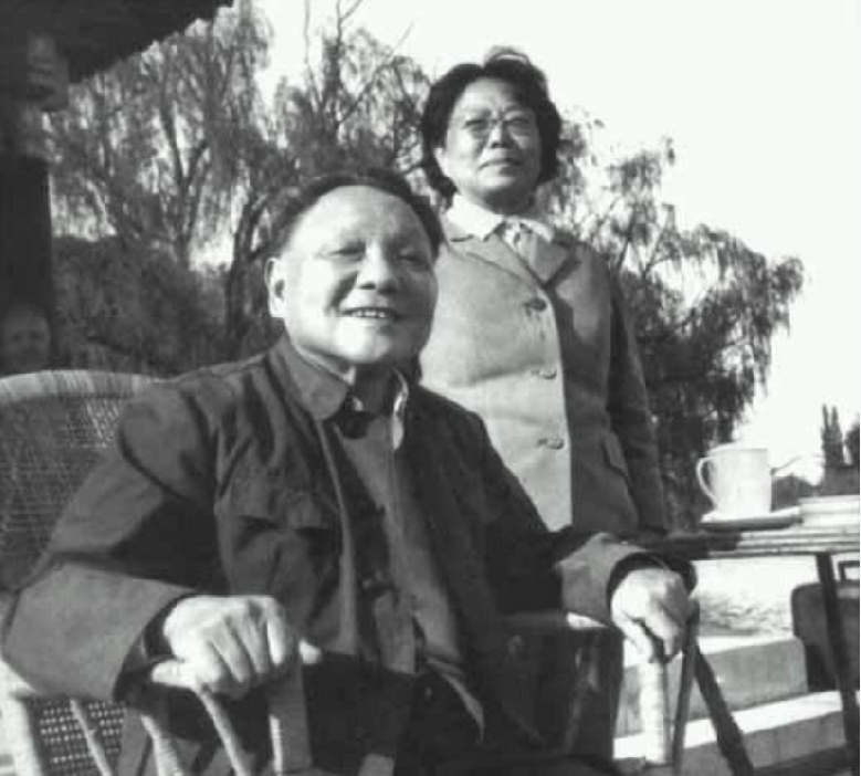 卓琳是谁_卓琳生平简介