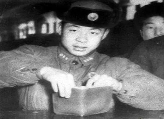 雷锋怎么死的_雷锋的死因