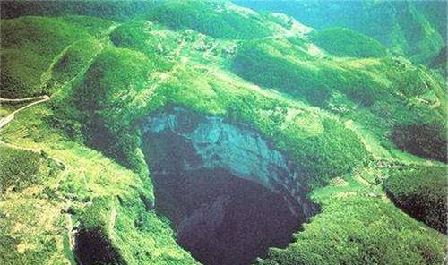 危地马拉天坑是怎么形成的_危地马拉天坑的形成原因