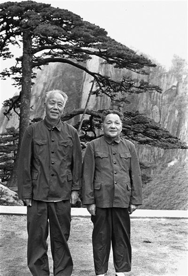 万里是谁_万里个人经历