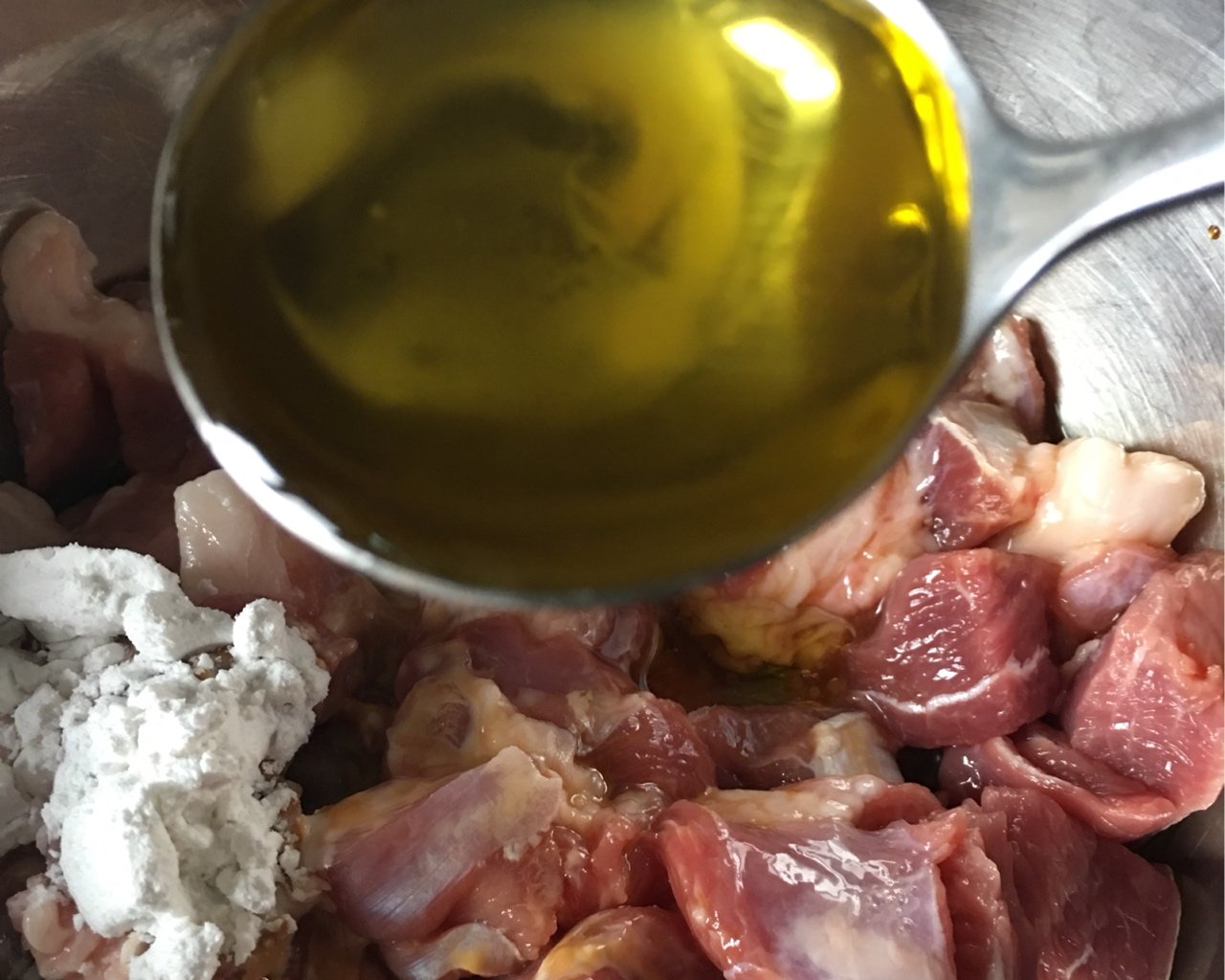 烤羊肉串怎么腌制_烤羊肉串的腌制方法