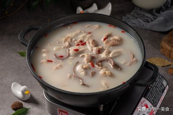 鸡汤怎么炖好喝又营养_炖鸡汤的营养做法