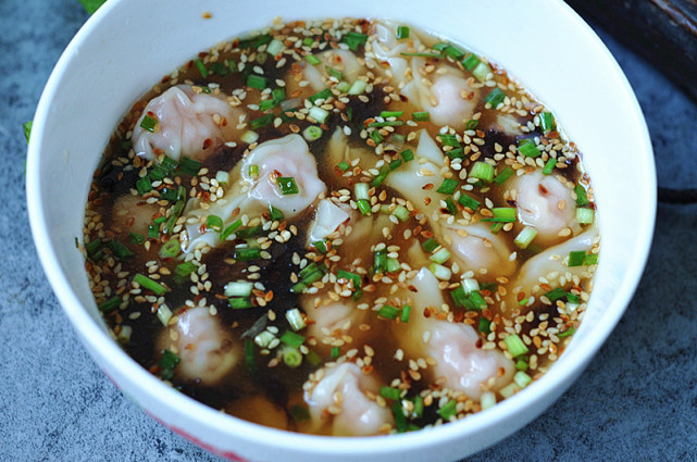 馄饨汤怎么做_馄饨汤的做法配料