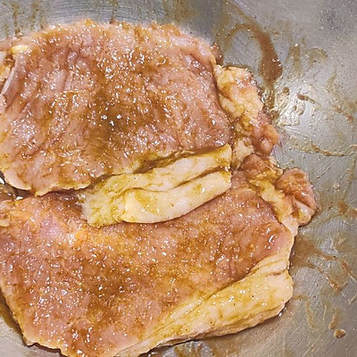 黄金咖喱猪扒饭怎么做_黄金咖喱猪扒饭的做法