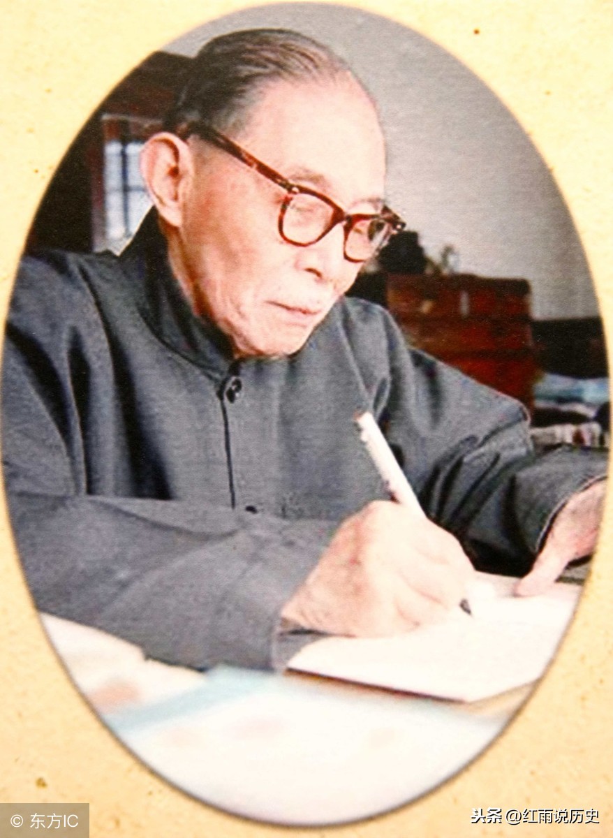 茅盾是谁_茅盾的个人简介