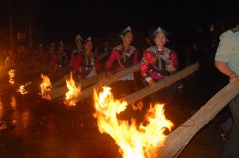 火把节是哪里的节日_火把节的来历及习俗