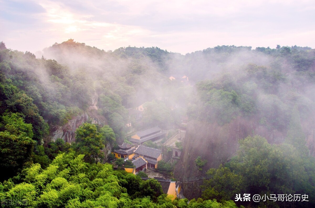 草木皆兵是什么意思_草木皆兵的含义和故事